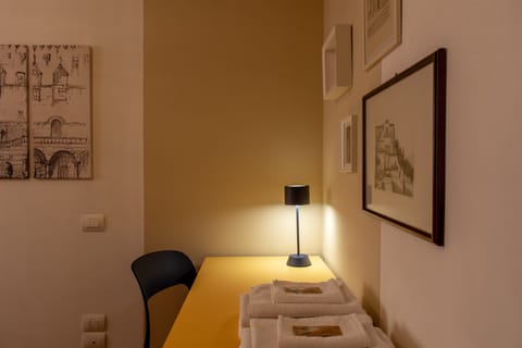 Camera Giallo Sabbia 6
